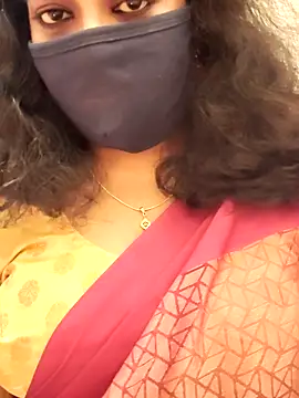 Snapshot of saritha29 chatting on 10/03/25, 05:14 saritha29 online show from 10/03/25, 05:14