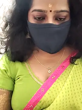 Snapshot of saritha29 chatting on 10/11/25, 07:20 saritha29 online show from 10/11/25, 07:20