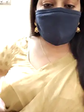 saritha29 online show from 04/14/26, 04:01