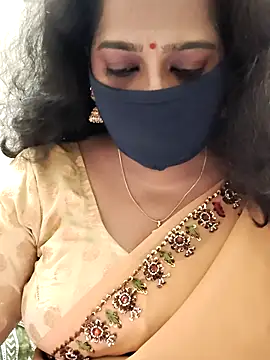 Snapshot of saritha29 chatting on 10/15/25, 07:27 saritha29 online show from 10/15/25, 07:27