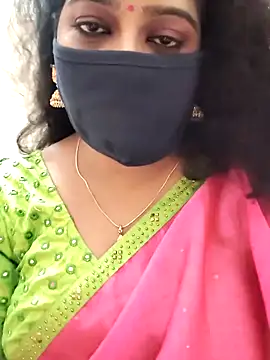Snapshot of saritha29 chatting on 10/10/25, 06:36 saritha29 online show from 10/10/25, 06:36
