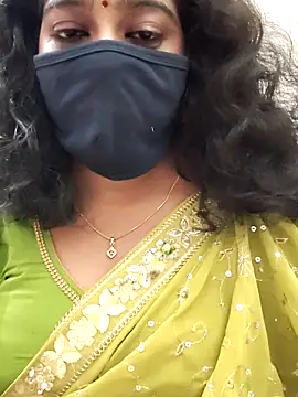 Snapshot of saritha29 chatting on 10/07/25, 08:15 saritha29 online show from 10/07/25, 08:15
