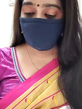 saritha29 online show from 05/18/26, 04:34