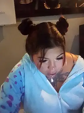 snow belle online show from 10/21/25, 08:58