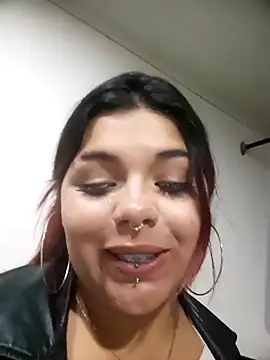 snow belle online show from 11/23/25, 11:26