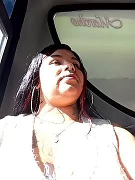 snow belle online show from 10/15/25, 08:06