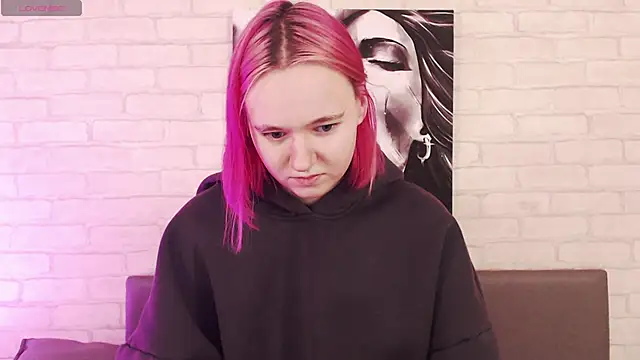 Ericha Stone online show from 09/30/25, 01:33