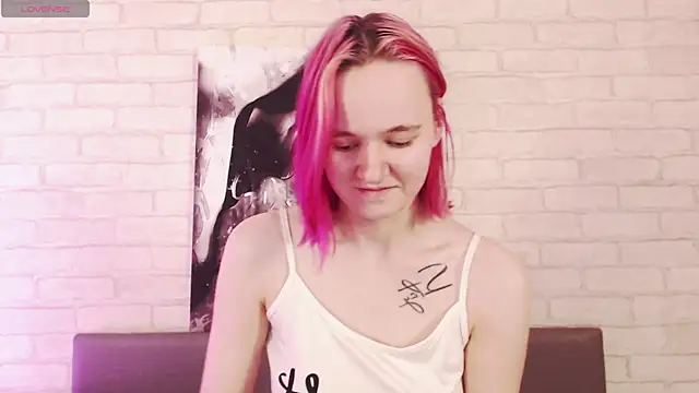 Ericha Stone online show from 10/04/25, 02:24