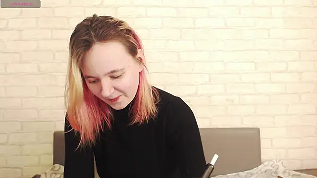 Snapshot of Ericha_Stone chatting on 03/04/26, 08:11 Ericha Stone online show from 03/04/26, 08:11