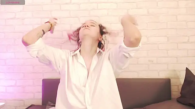 Ericha Stone online show from 03/19/26, 01:27