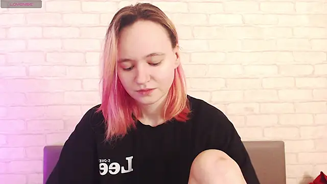 Snapshot of Ericha_Stone chatting on 02/19/26, 01:24 Ericha Stone online show from 02/19/26, 01:24