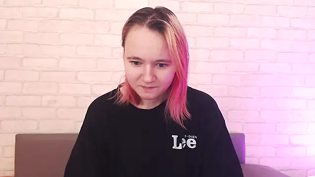 Ericha Stone online show from 12/20/25, 01:19