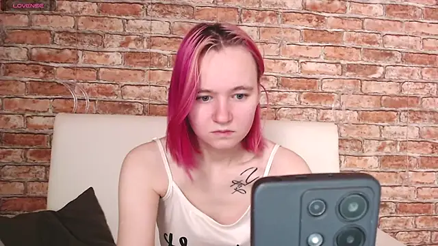 Ericha Stone online show from 10/16/25, 03:15