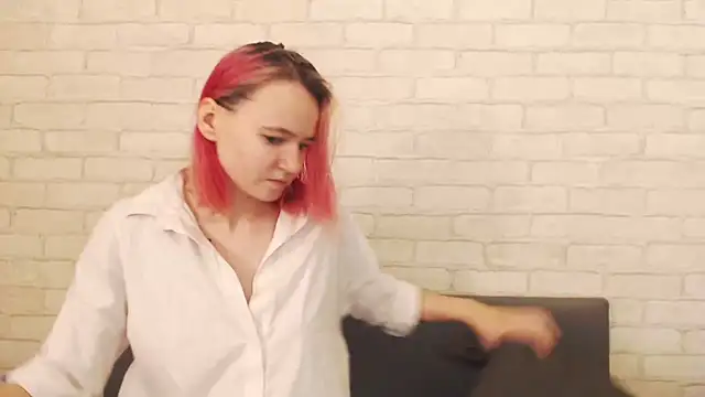 Ericha Stone online show from 12/02/25, 01:17