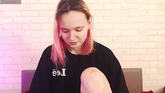 Snapshot of Ericha_Stone chatting on 02/18/26, 01:36 Ericha Stone online show from 02/18/26, 01:36