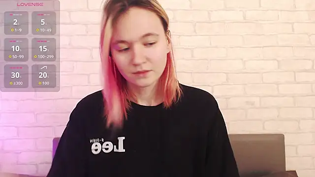 Snapshot of Ericha_Stone chatting on 02/15/26, 02:12 Ericha Stone online show from 02/15/26, 02:12