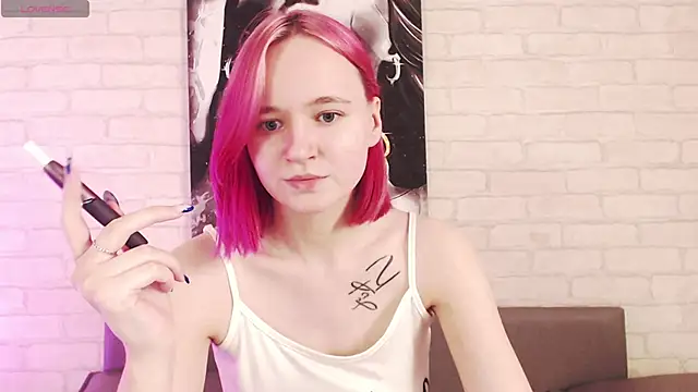 Ericha Stone online show from 09/18/25, 08:06