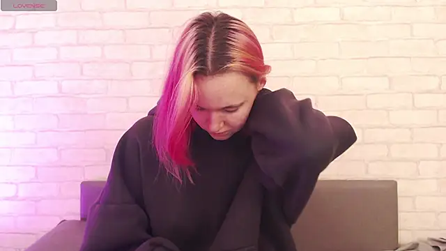 Snapshot of Ericha_Stone chatting on 11/10/25, 02:16 Ericha Stone online show from 11/10/25, 02:16