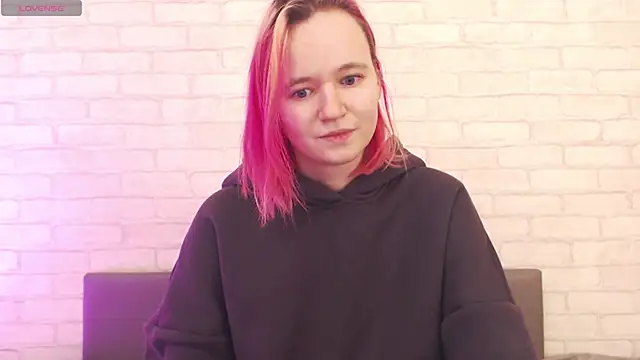 Snapshot of Ericha_Stone chatting on 11/08/25, 03:43 Ericha Stone online show from 11/08/25, 03:43