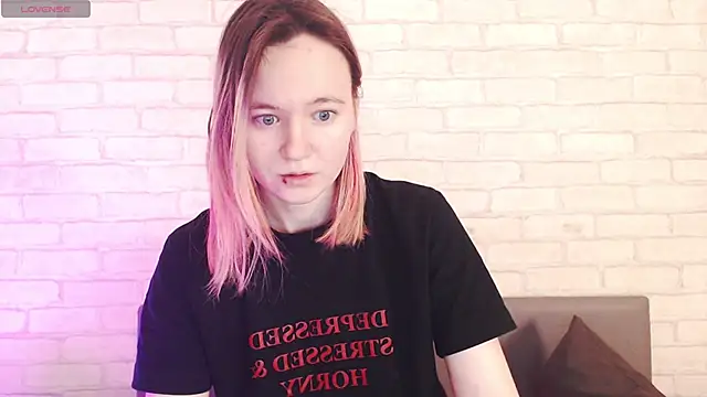 Ericha Stone online show from 04/18/26, 01:52