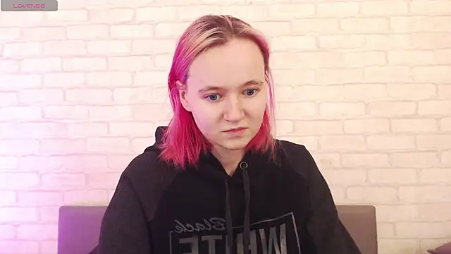 Ericha Stone online show from 10/28/25, 08:13