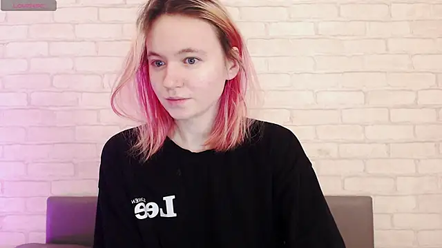 Snapshot of Ericha_Stone chatting on 02/04/26, 02:39 Ericha Stone online show from 02/04/26, 02:39