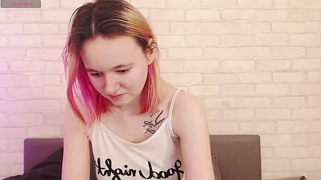 Snapshot of Ericha_Stone chatting on 02/07/26, 02:19 Ericha Stone online show from 02/07/26, 02:19