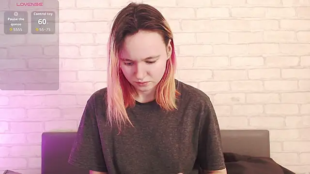 Ericha Stone online show from 04/05/26, 02:07