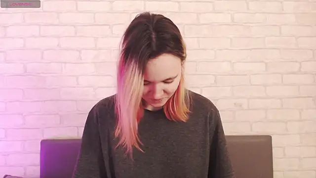 Ericha Stone online show from 04/04/26, 01:23