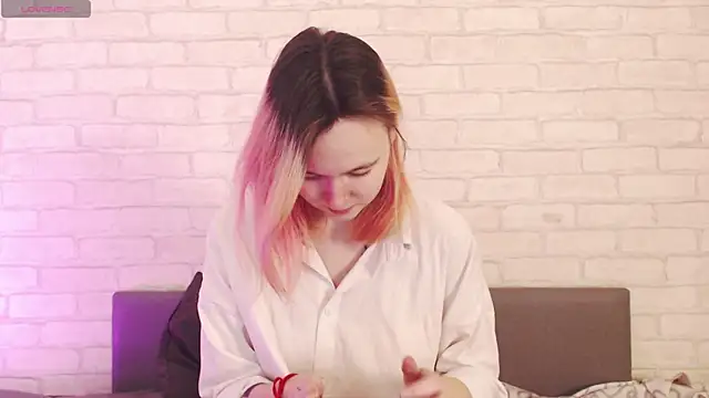 Ericha Stone online show from 03/27/26, 01:58