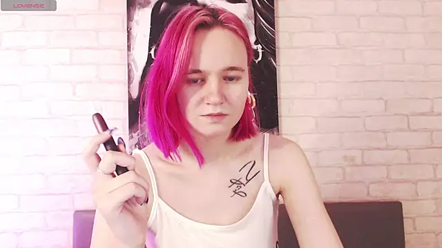 Ericha Stone online show from 09/21/25, 02:49