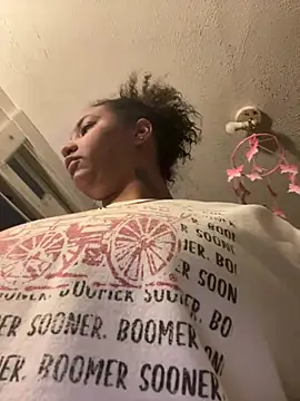 StylishEchium online show from 02/04/26, 06:03