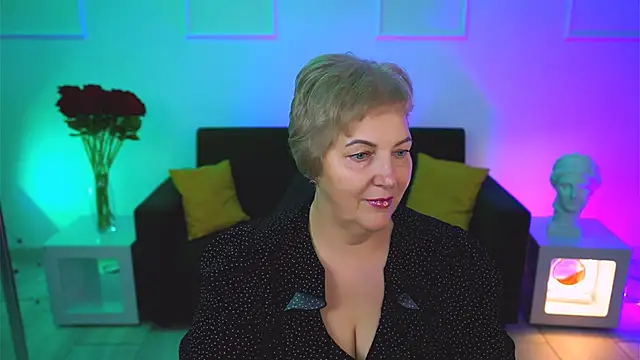 MaryMogan online show from 11/10/25, 04:28