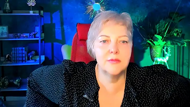 MaryMogan online show from 11/25/25, 05:19