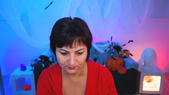 HelenBeler online show from 10/28/25, 05:08