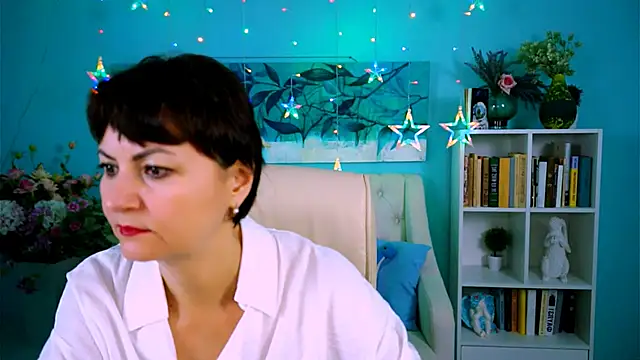 HelenBeler online show from 11/25/25, 05:41