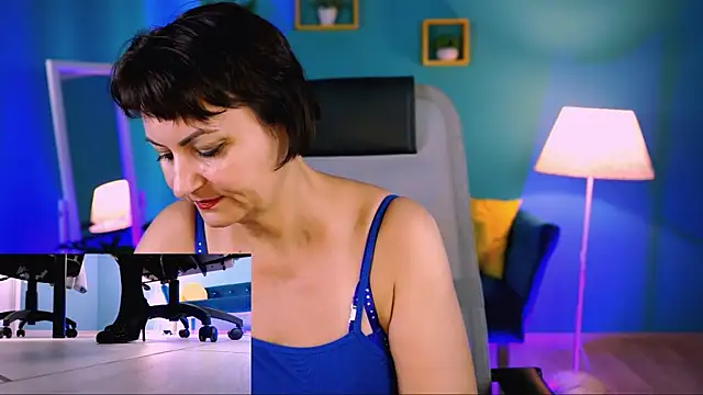 HelenBeler online show from 11/15/25, 08:40