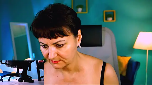 HelenBeler online show from 11/18/25, 05:11