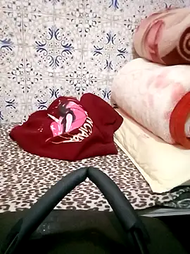 Mayamimi online show from 11/18/25, 01:36