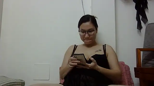 Snapshot of Kiko_sunflower chatting on 07/07/26, 06:47 Kiko sunflower online show from 07/07/26, 06:47
