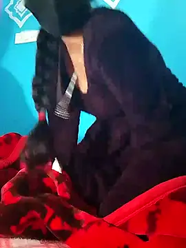 Pahadi couple online show from 11/27/25, 04:18