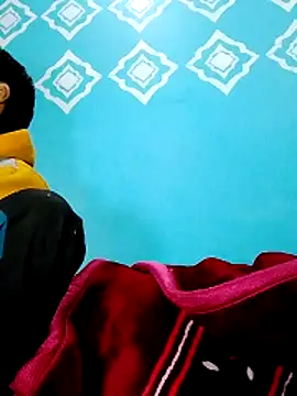 Pahadi couple online show from 12/17/25, 07:57