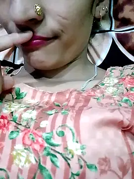 Snapshot of Pahadi_couple chatting on 10/06/25, 08:48 Pahadi couple online show from 10/06/25, 08:48
