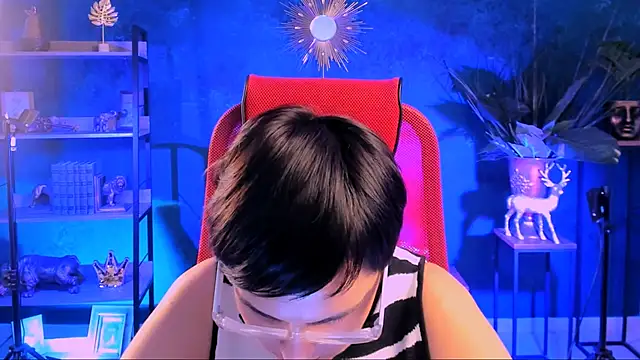 Snapshot of LauraDavidsons chatting on 01/15/26, 05:38 LauraDavidsons online show from 01/15/26, 05:38