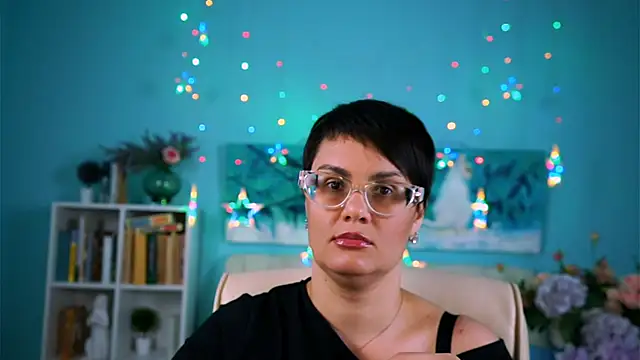 Snapshot of LauraDavidsons chatting on 02/28/26, 05:45 LauraDavidsons online show from 02/28/26, 05:45