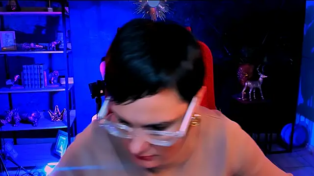 LauraDavidsons online show from 12/03/25, 04:28