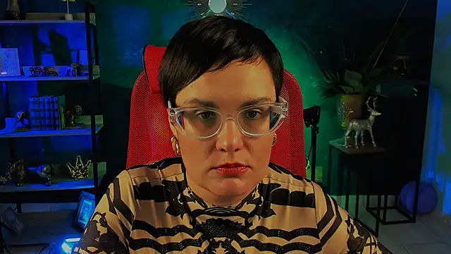 LauraDavidsons online show from 12/05/25, 04:49