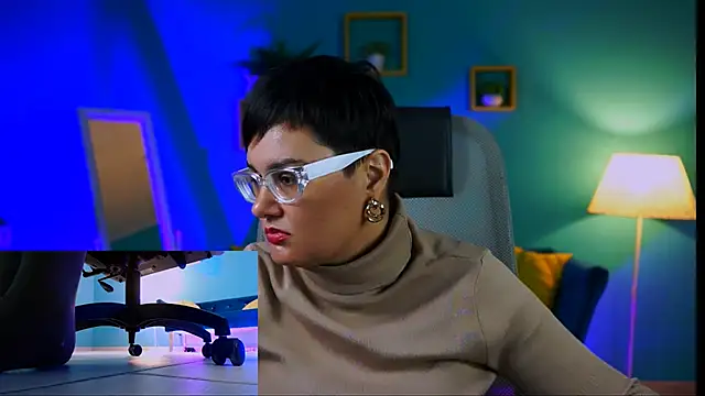 LauraDavidsons online show from 11/30/25, 04:08