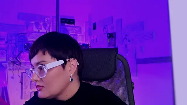 LauraDavidsons online show from 11/07/25, 04:00