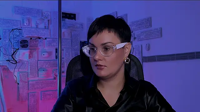 LauraDavidsons online show from 11/12/25, 04:22